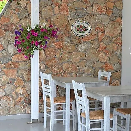 호텔 Irini Livadia (Tilos)